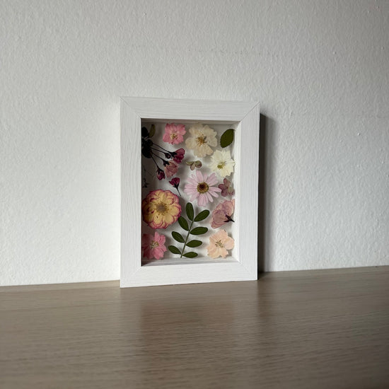 Třešňovými kvítky zapadáno