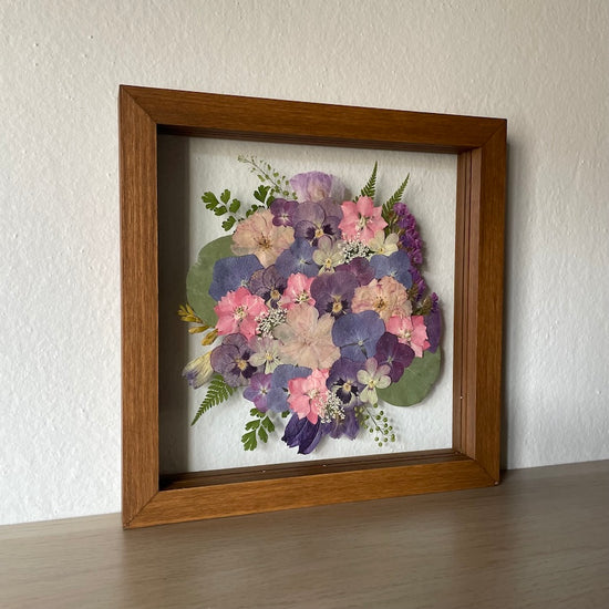 Jako pastelkami malovaný