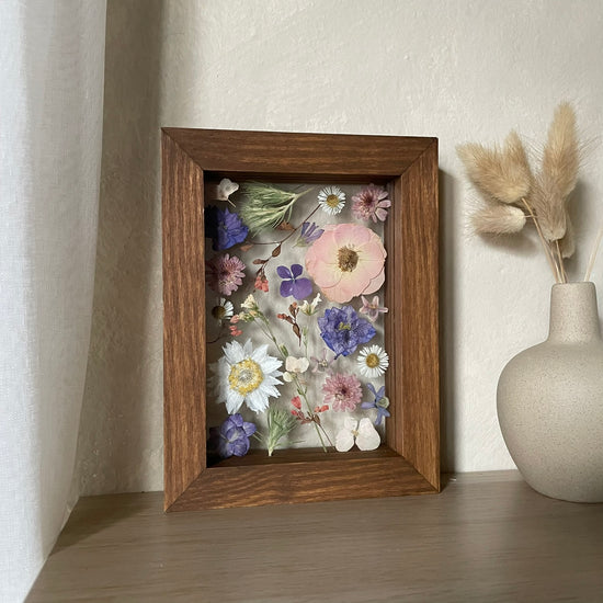 Na břehu v rákosí